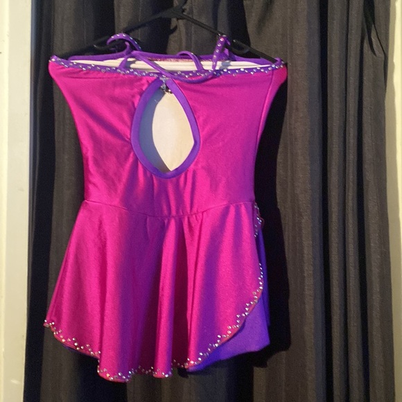 Gently used beautiful ballet or dancing or skating dress - Picture 5 of 8